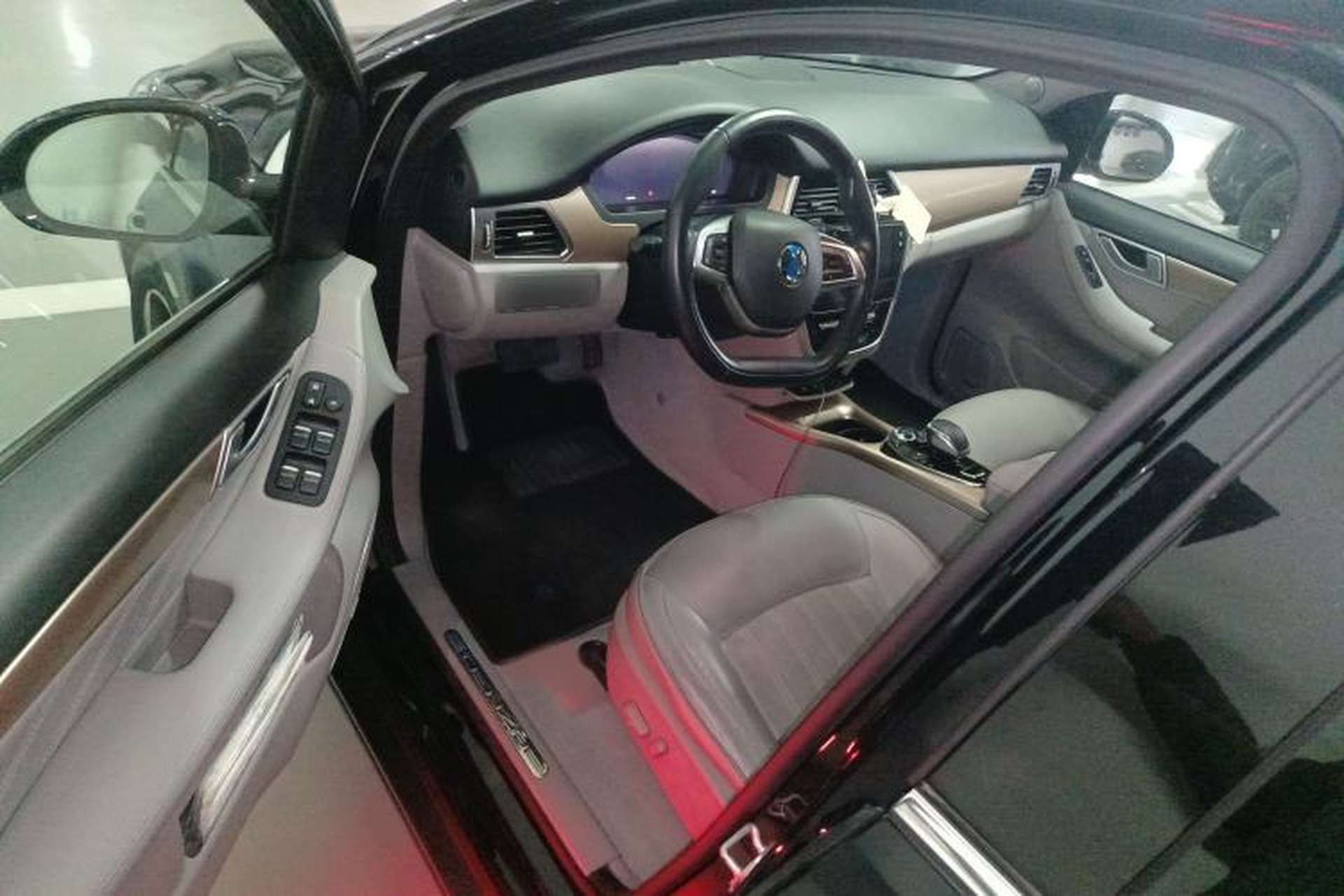 Used Denza 2018 500 Glory Edition Interior 3