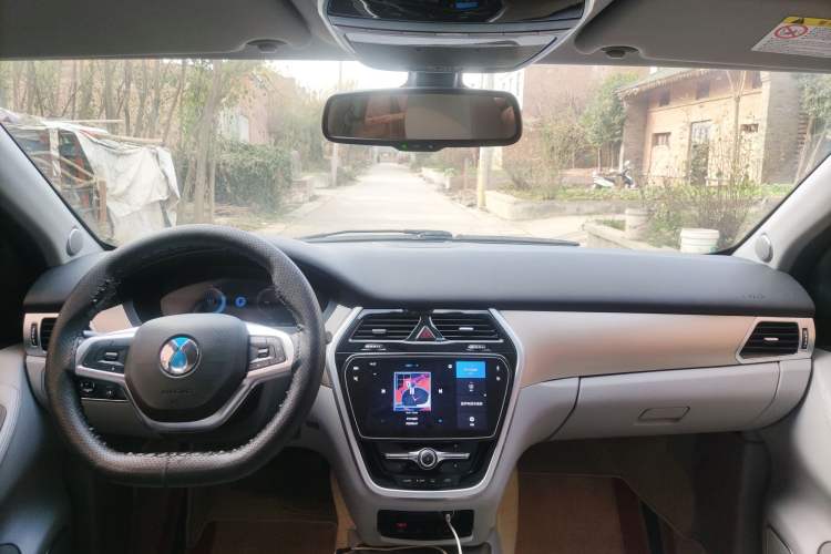 Used Denza 2018 500 Fashion Edition Interior 3