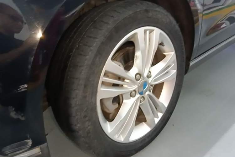 Used Denza 2018 450 Base Version Left Front Wheel Hub