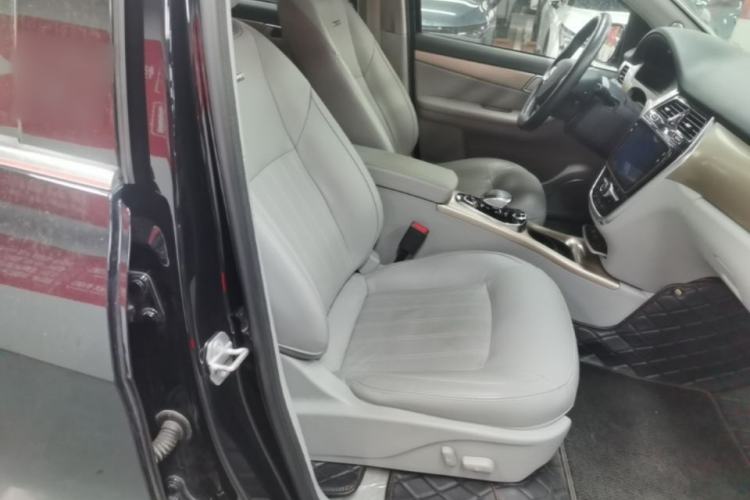 Used Denza 2018 500 Fashion Edition Right Front Seat