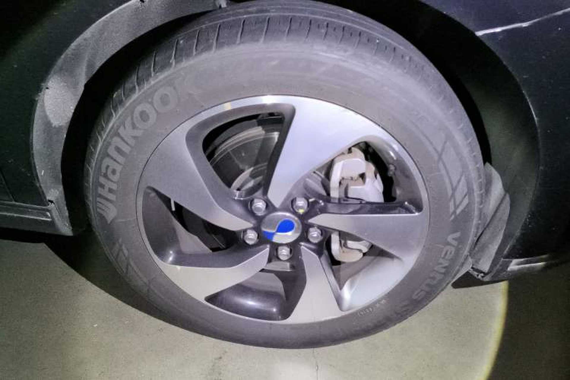 Used Denza 2018 500 Glory Edition Right Front Wheel Hub