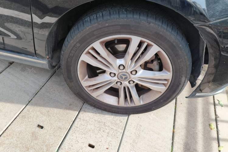 Used Denza 2018 500 Fashion Edition Right Front Wheel Hub