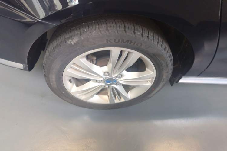 Used Denza 2018 450 Base Version Right Rear Wheel Hub