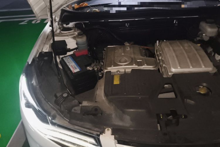 Used Denza 2018 500 Glory Edition Engine Bay Right