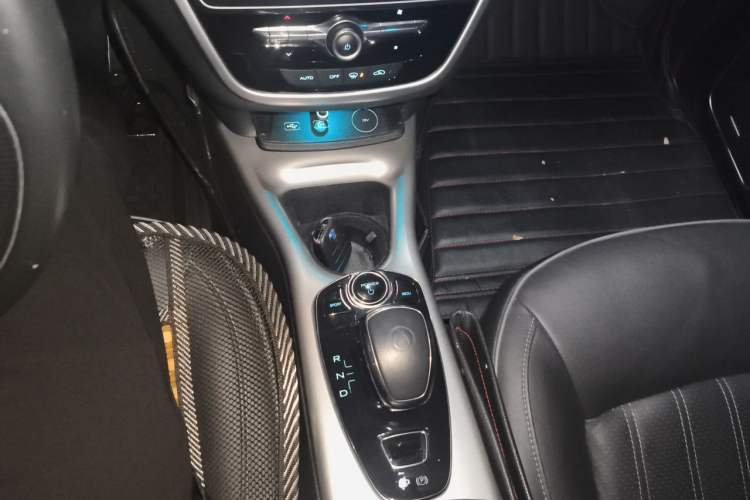 Used Denza 2018 500 Glory Edition Gear Lever