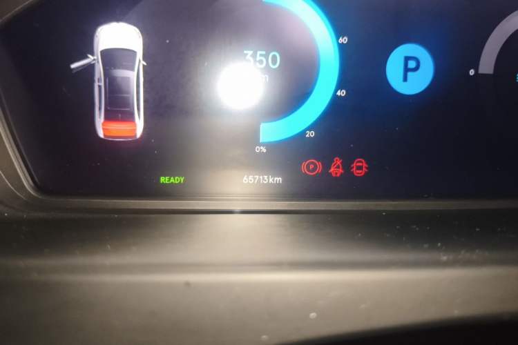 Used Denza 2018 500 Glory Edition Odometer Close Up
