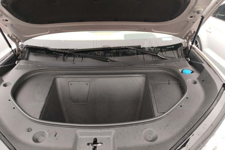 Used Denza N7 2023 with Ultra-Long Range Engine Bay