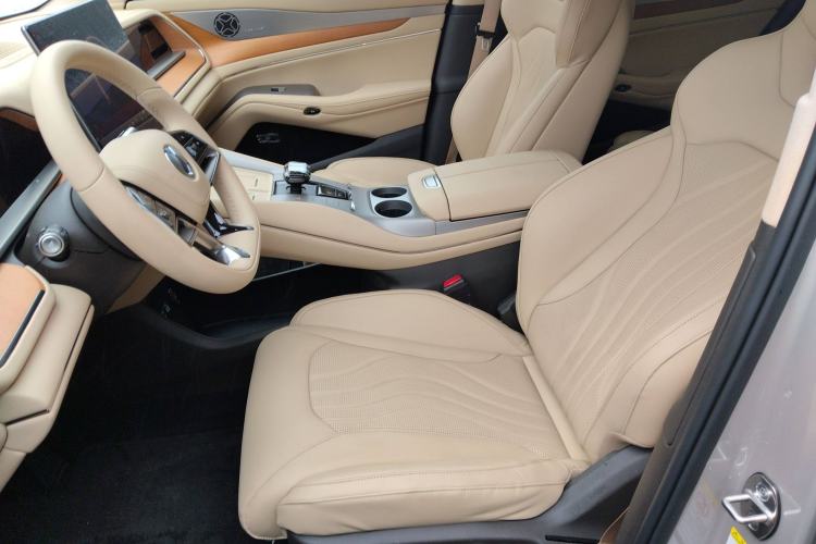 Used Denza N7 2023 with Ultra-Long Range Left Front Seat