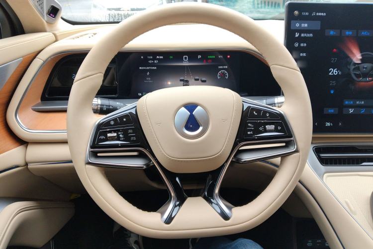 Used Denza N7 2023 with Ultra-Long Range Steering Wheel