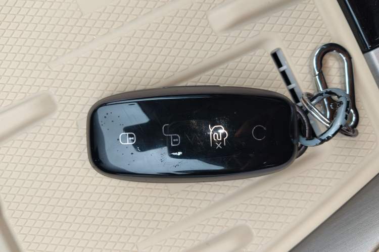 Used Denza N7 2023 with Ultra-Long Range Vehicle Key