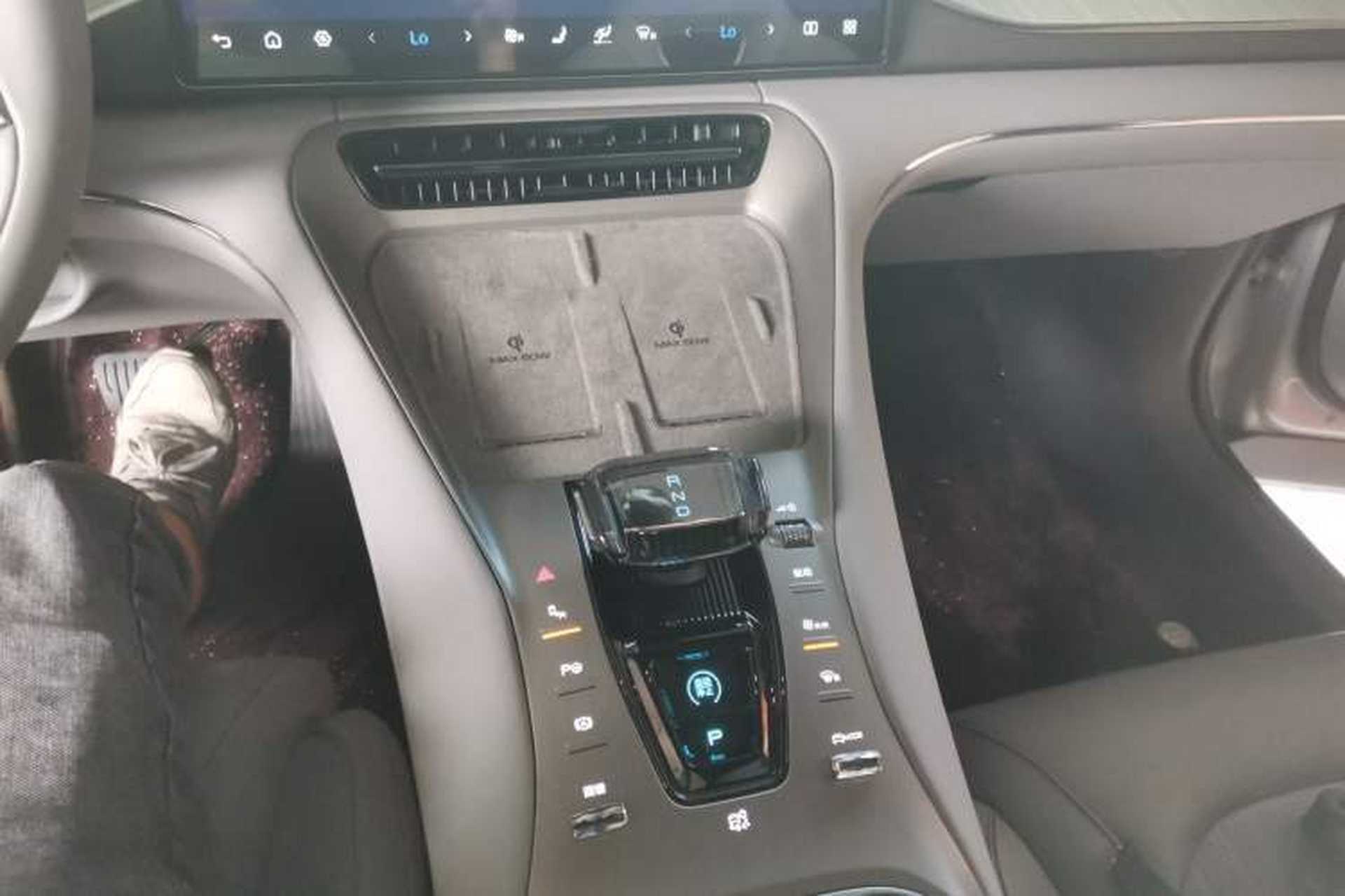 Used Denza N7 2023 Long-Range Performance Max Edition Gear Lever