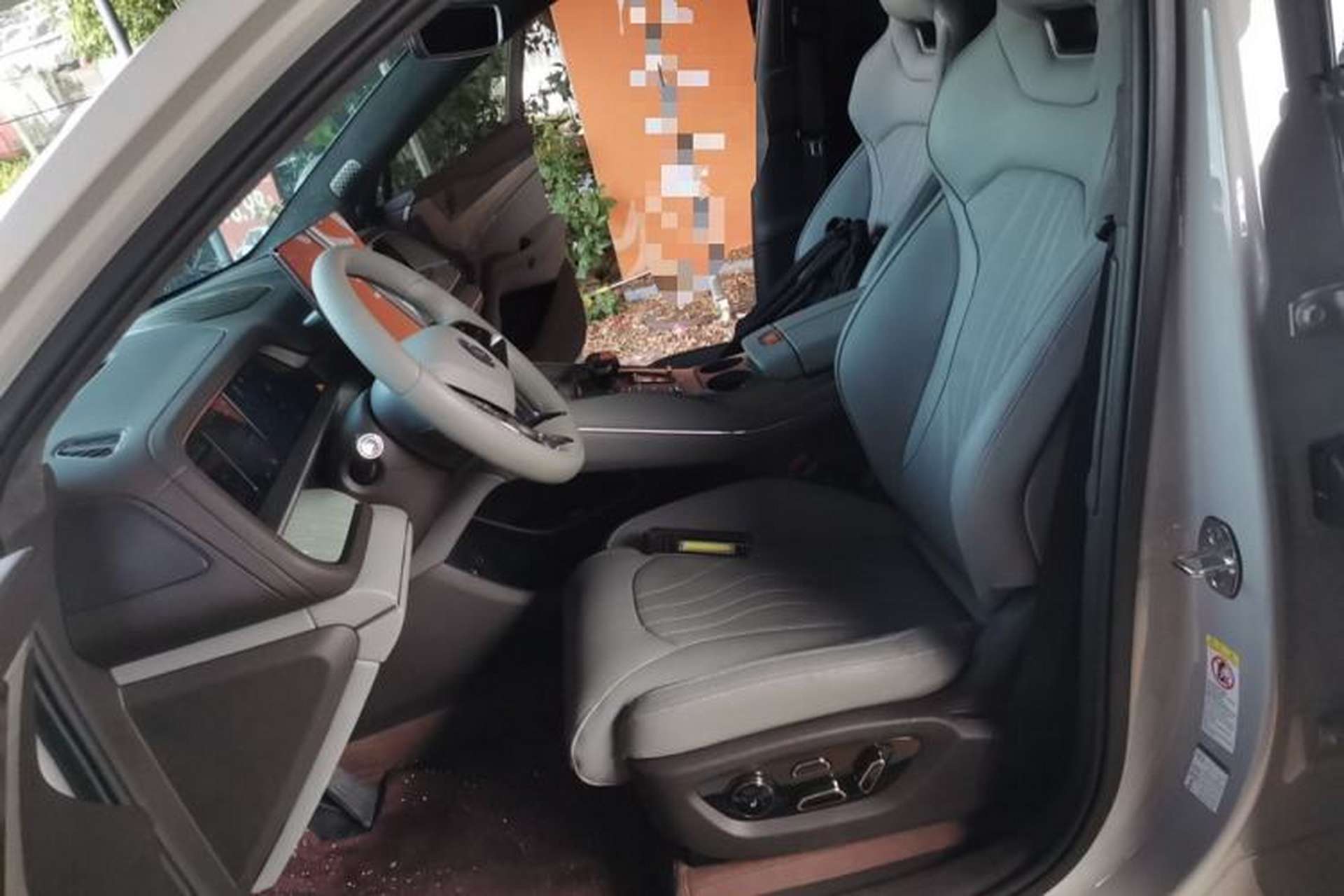 Used Denza N7 2023 Long-Range Performance Max Edition Left Front Seat