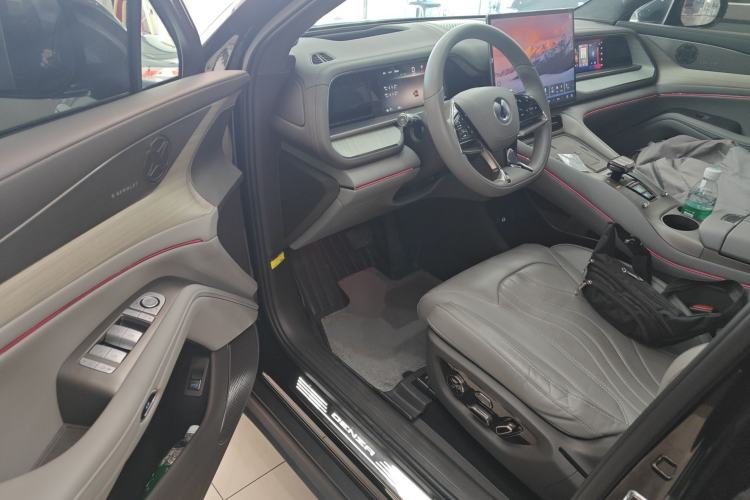 Used Denza N7 2023 Ultra-Long Range Version (Air Edition) Driver Seat