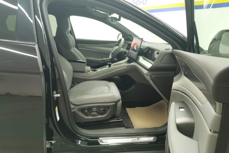 Used Denza N7 2023 Ultra-Long Range Version (Air Edition) Right Front Seat
