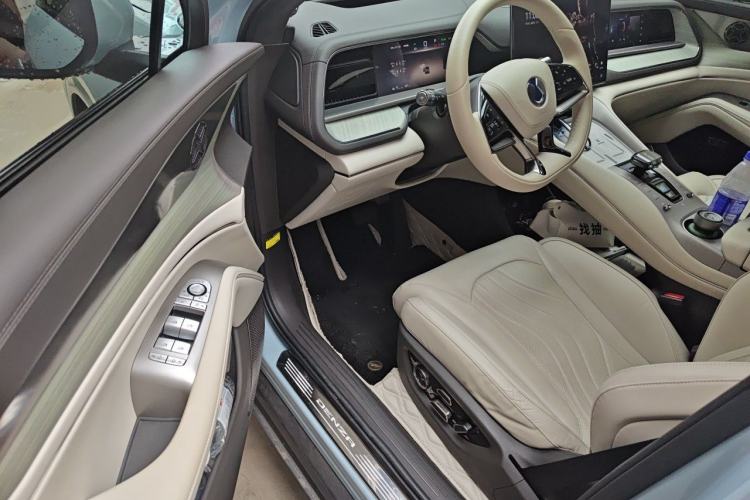 Used Denza N7 2023 with Ultra-Long Range Driver Seat