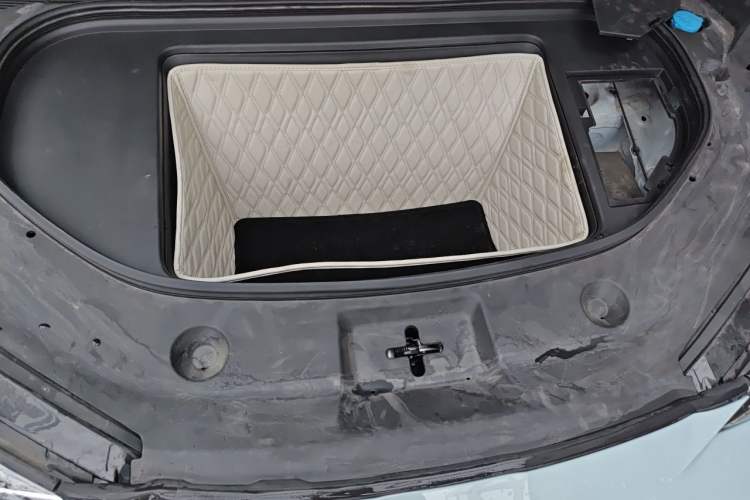 Used Denza N7 2023 with Ultra-Long Range Engine Bay