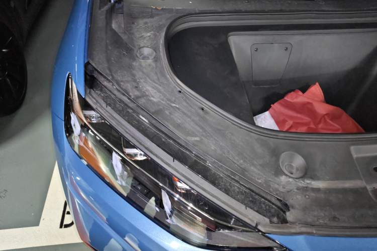 Used Denza N7 2023 Long-Range Performance Max Edition Engine Bay Right