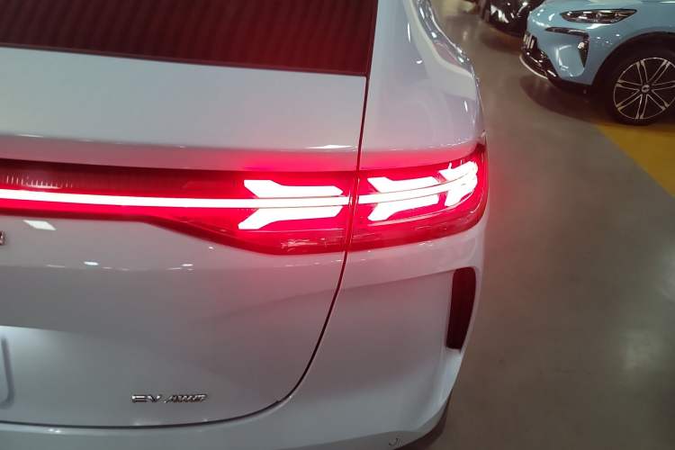 Used Denza N7 2023 Long-Range Performance Edition Exterior 6
