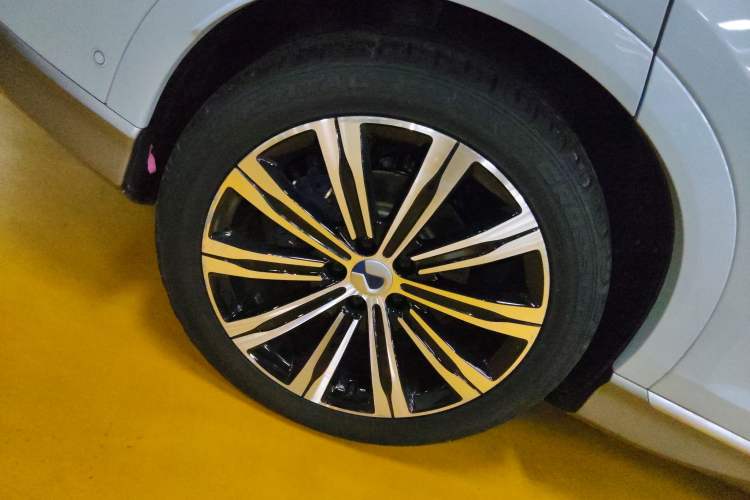 Used Denza N7 2023 Long-Range Performance Edition Exterior 8