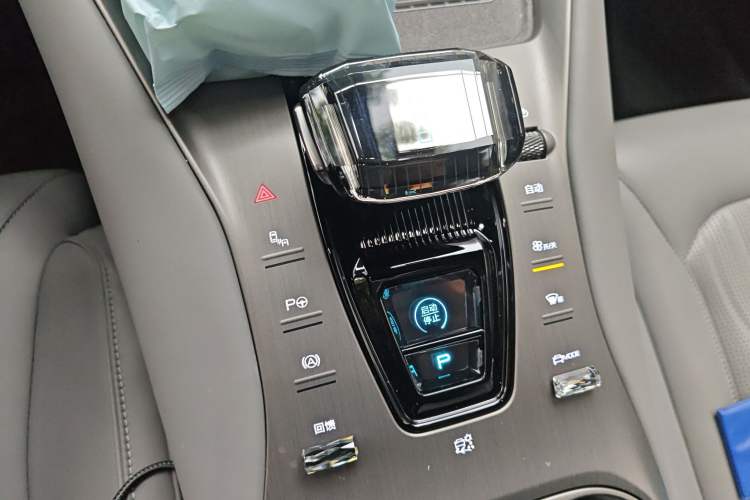 Used Denza N7 2023 Long-Range Performance Max Edition Gear Lever