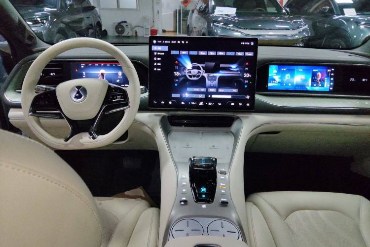 Used Denza N7 2023 Long-Range Performance Edition Interior 2