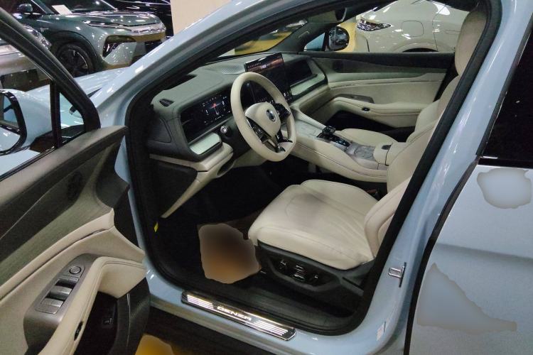 Used Denza N7 2023 Long-Range Performance Edition Interior 3