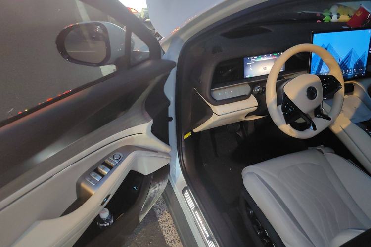Used Denza N7 2023 Long-Range Performance Max Edition Interior 3