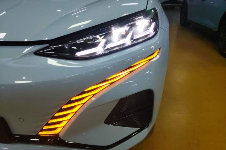 Used Denza N7 2023 Long-Range Performance Edition Left Front Headlight