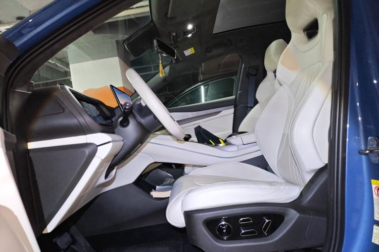 Used Denza N7 2023 Long-Range Performance Max Edition Left Front Seat