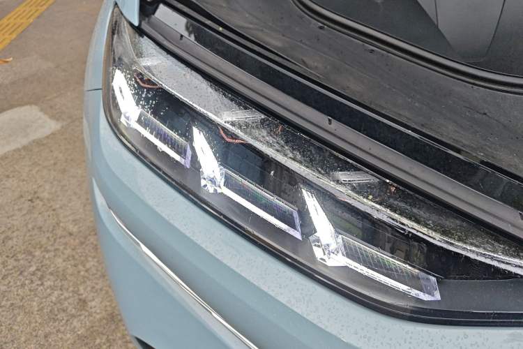 Used Denza N7 2023 Long-Range Performance Max Edition Right Front Headlight