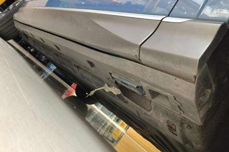 Used Denza N7 2023 Long-Range Performance Max Edition Right Side Sill