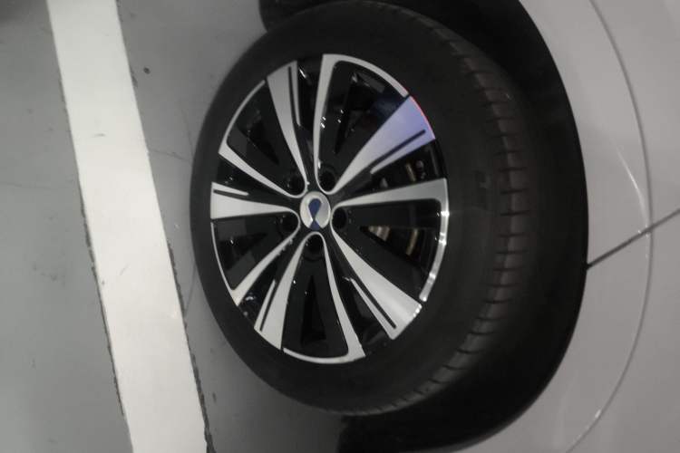 Used Denza N7 2023 with Ultra-Long Range Exterior 5
