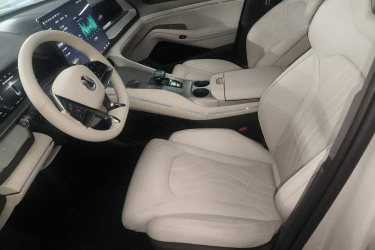 Used Denza N7 2023 with Ultra-Long Range Left Front Seat