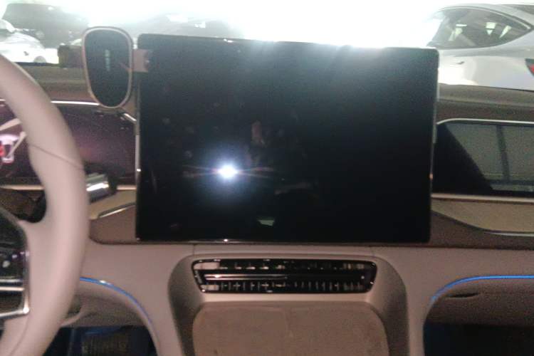 Used Denza N7 2023 with Ultra-Long Range Audio And AC Panel