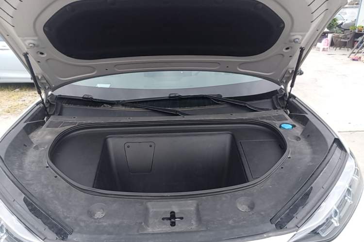 Used Denza N7 2023 with Ultra-Long Range Engine Bay