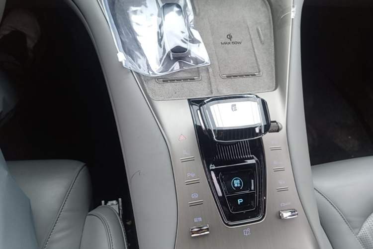 Used Denza N7 2023 with Ultra-Long Range Gear Lever
