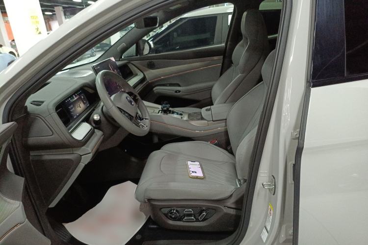 Used Denza N7 2023 with Ultra-Long Range Left Front Seat