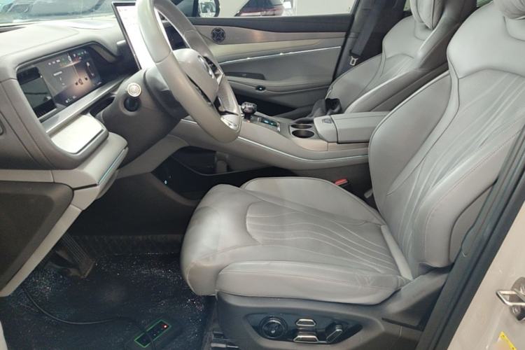 Used Denza N7 2023 Long-Range Performance Max Edition Left Front Seat