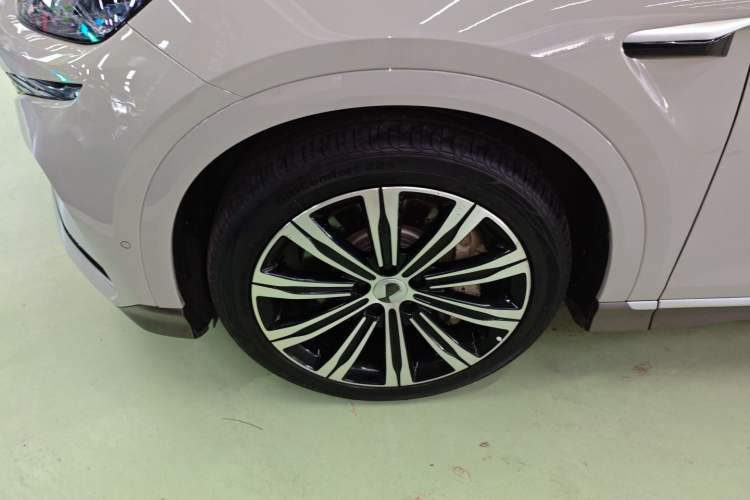 Used Denza N7 2023 Long-Range Performance Edition Left Front Wheel Hub