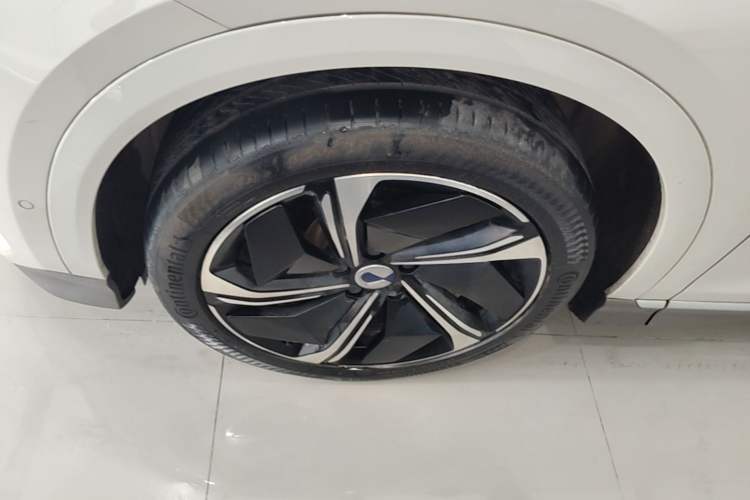 Used Denza N7 2023 Long-Range Performance Max Edition Left Front Wheel Hub