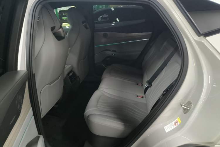 Used Denza N7 2023 Long-Range Performance Max Edition Left Rear Seat