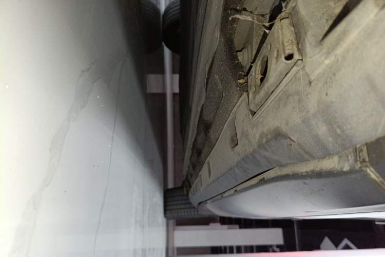 Used Denza N7 2023 with Ultra-Long Range Left Side Sill