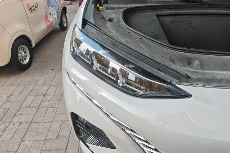 Used Denza N7 2023 Long-Range Performance Edition Right Front Headlight