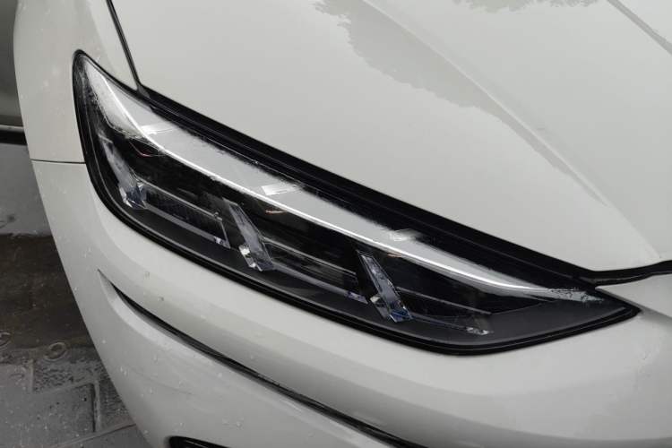 Used Denza N7 2023 with Ultra-Long Range Right Front Headlight