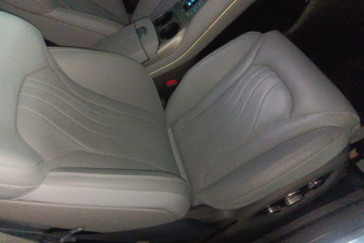 Used Denza N7 2023 with Ultra-Long Range Right Front Seat