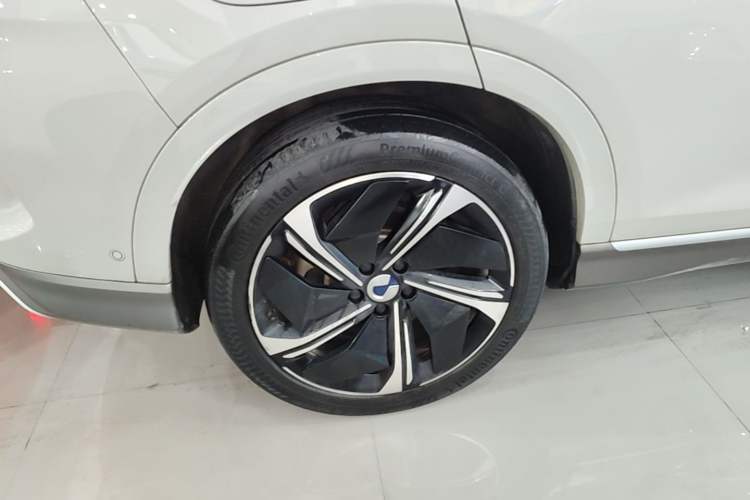 Used Denza N7 2023 Long-Range Performance Max Edition Right Rear Wheel Hub