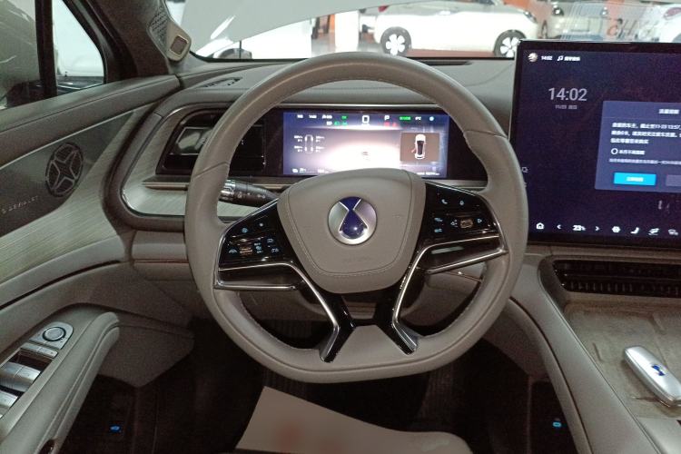 Used Denza N7 2023 with Ultra-Long Range Steering Wheel