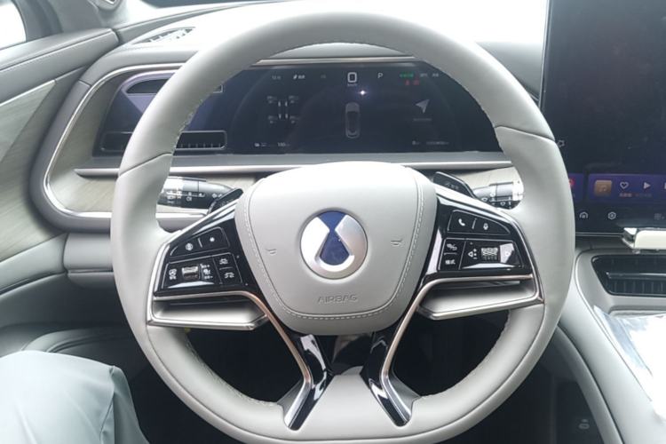 Used Denza N7 2023 with Ultra-Long Range Steering Wheel