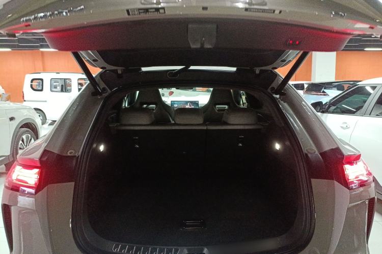 Used Denza N7 2023 with Ultra-Long Range Trunk