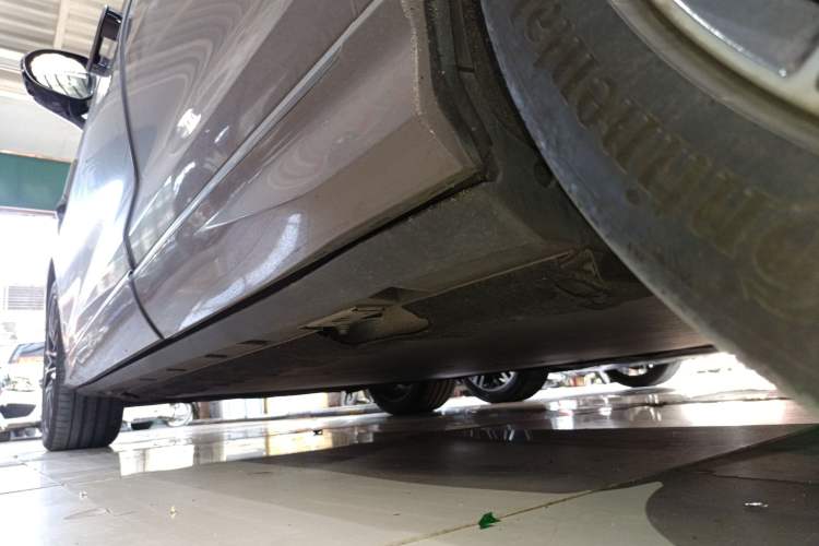 Used Denza N7 2023 Long-Range Performance Edition Left Side Sill